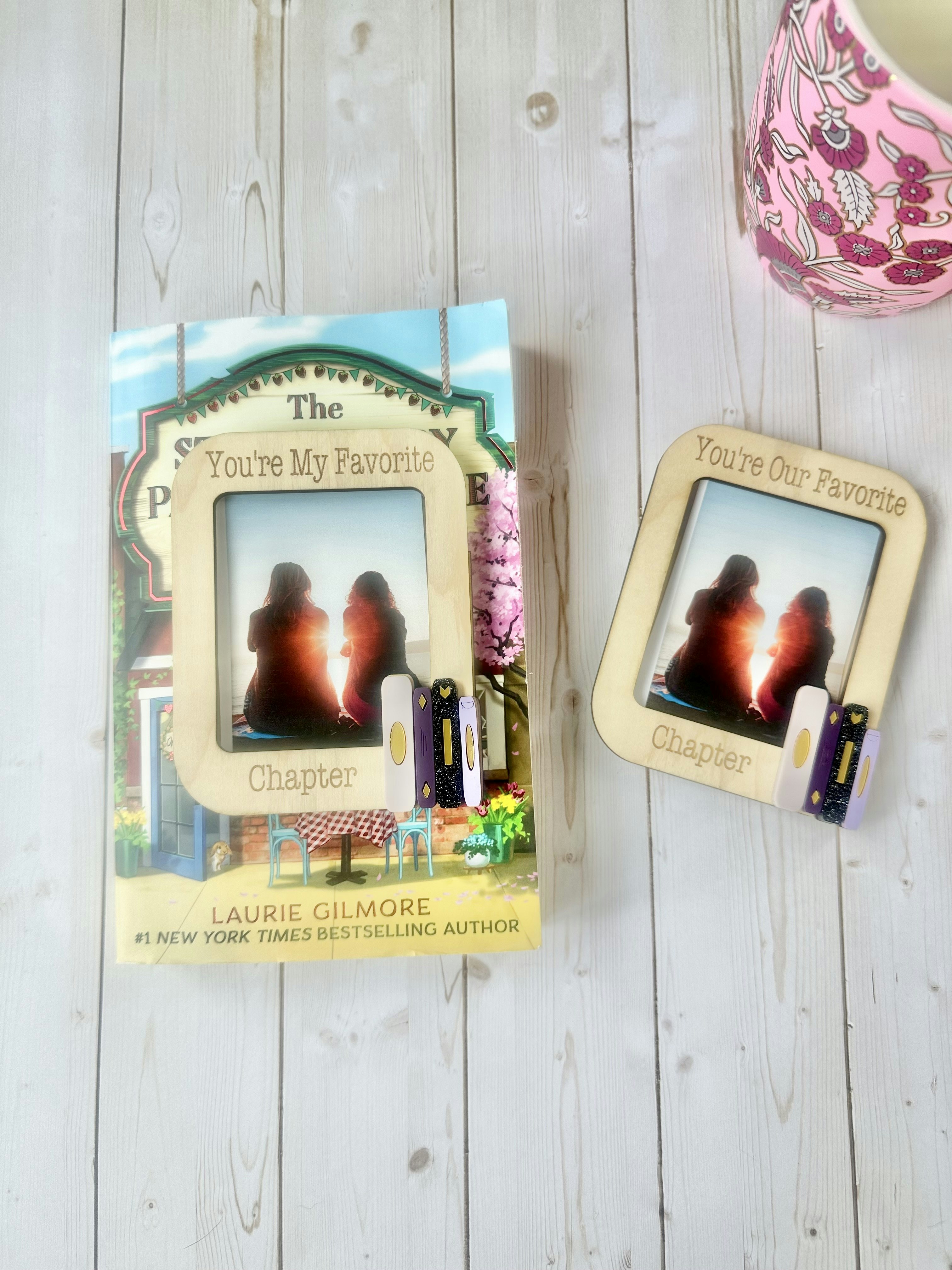Bookish Magnetic Frame