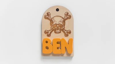Halloween: Skull & Crossbones Tag