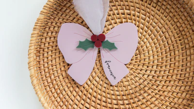 Holly Bow Tag