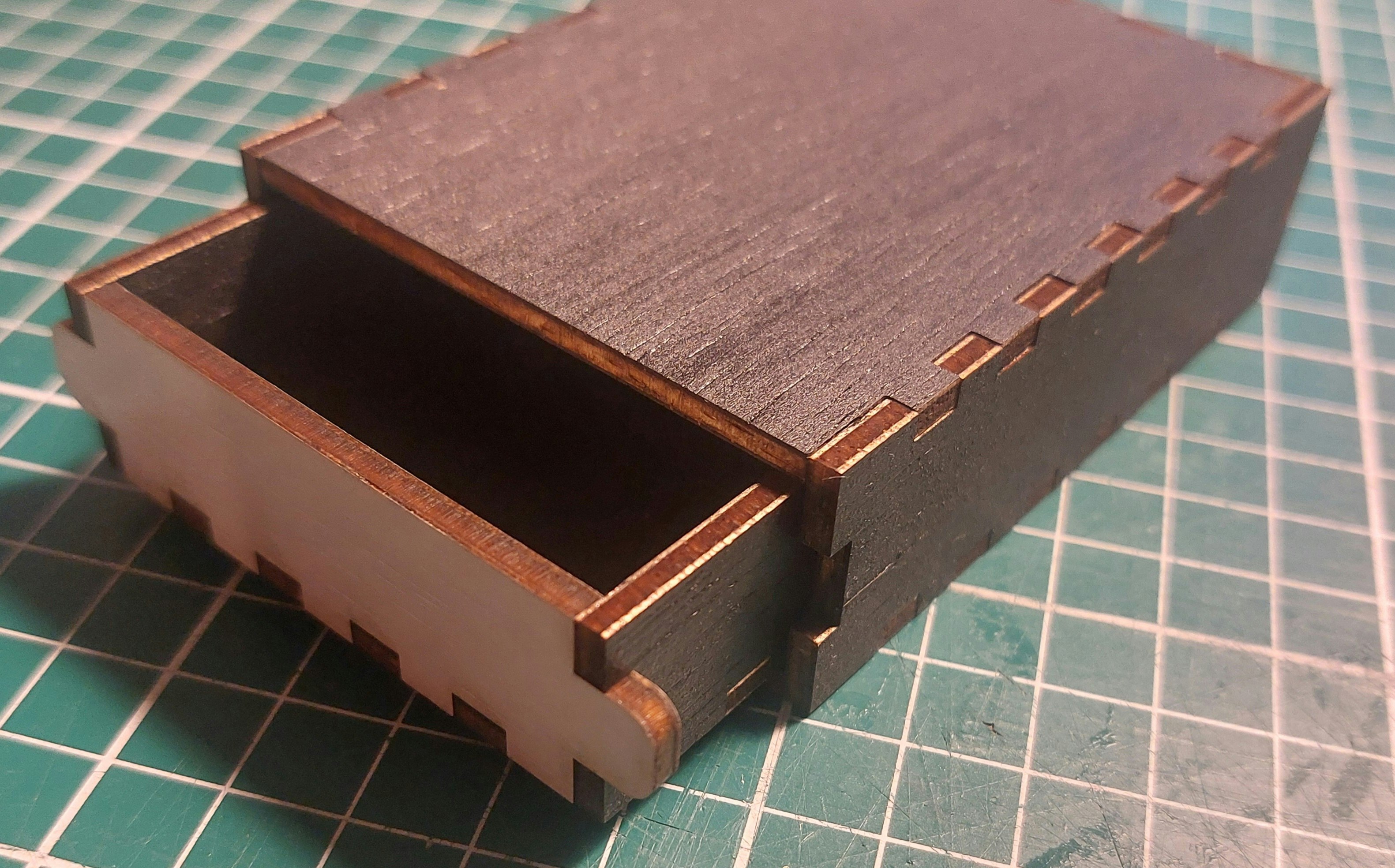 slide box with small tabs