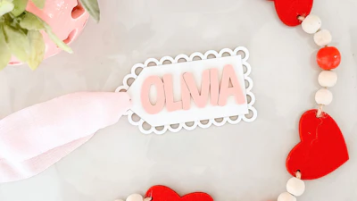Scalloped Valentines Day Tag
