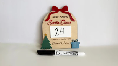 Here Comes Santa Claus: Christmas Countdown Dry Erase Board