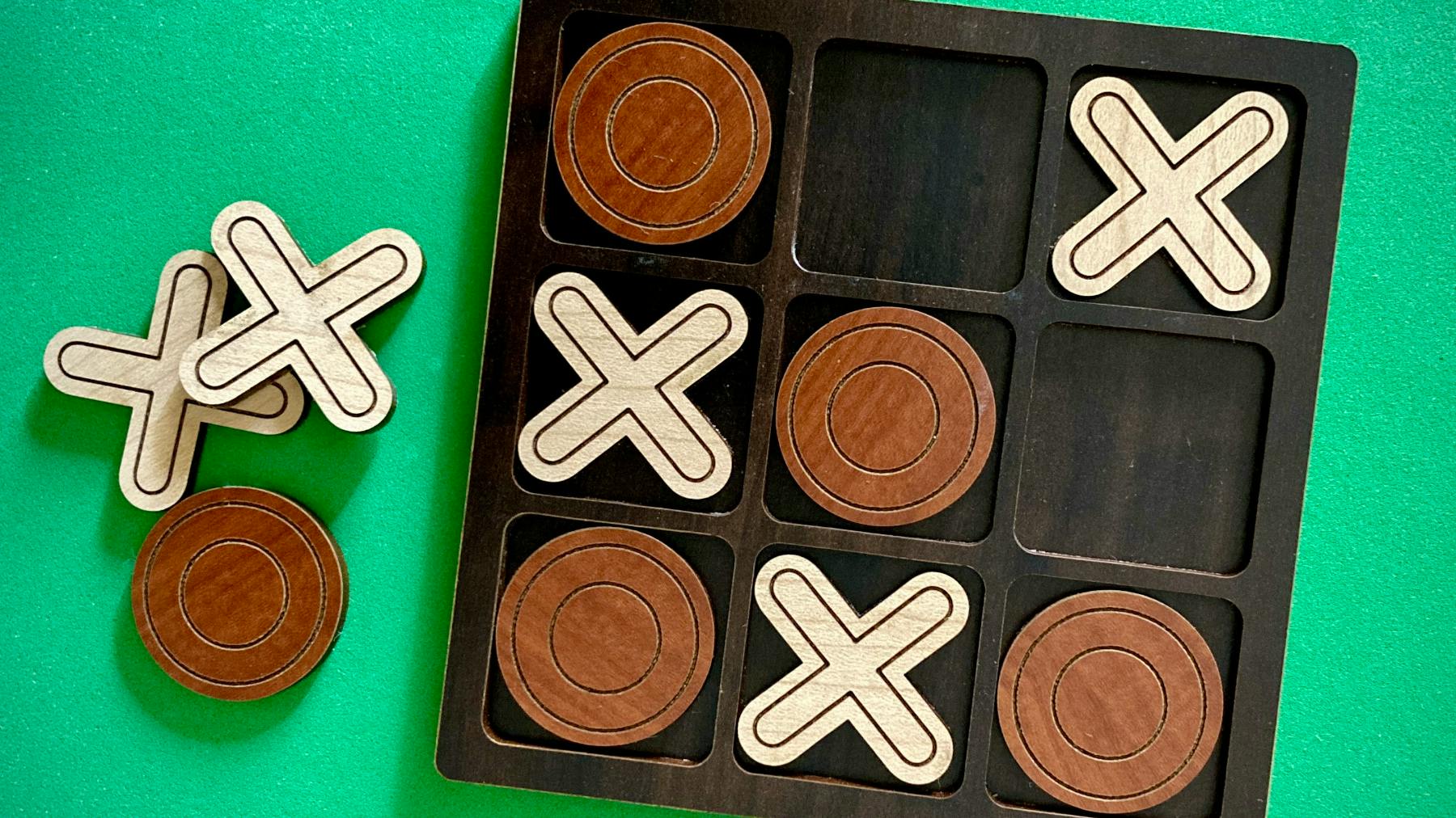 Tic-Tac-Toe Set