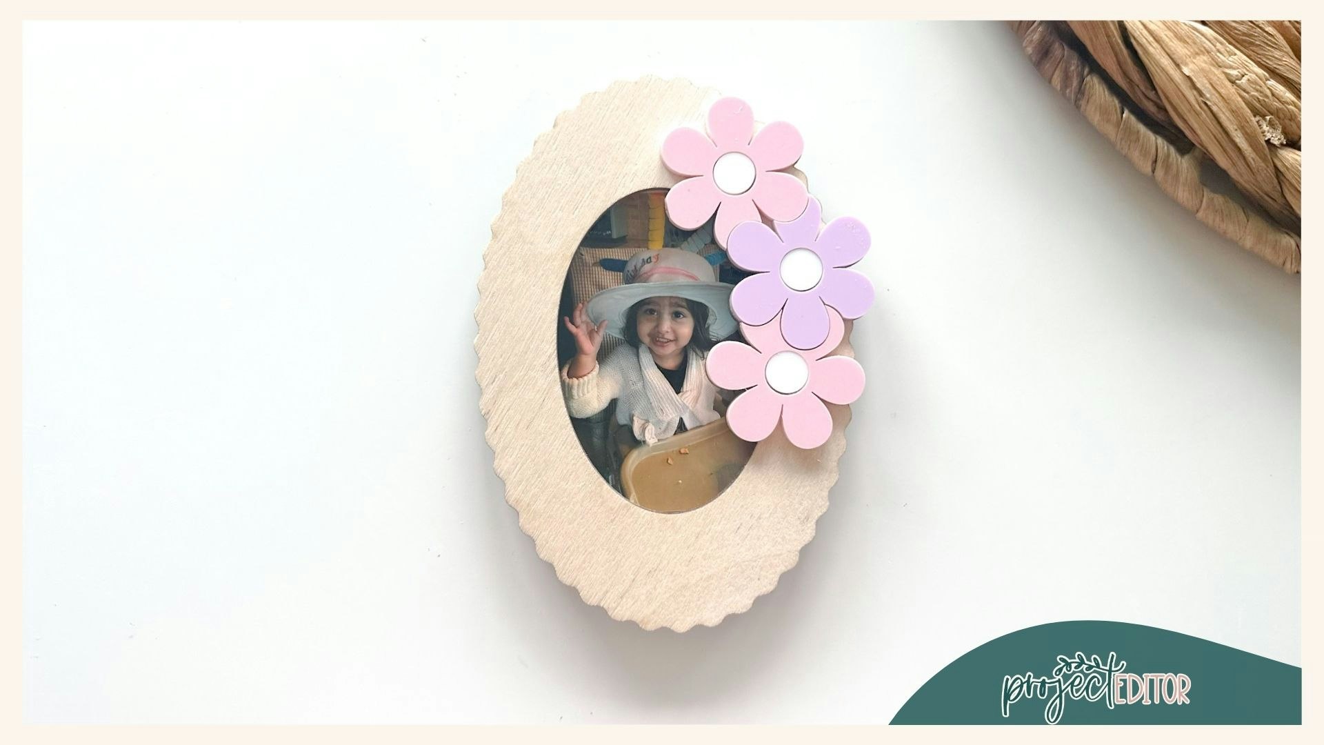 Oval Photo Frame