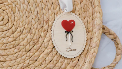 Scalloped Lolly Pop Tag