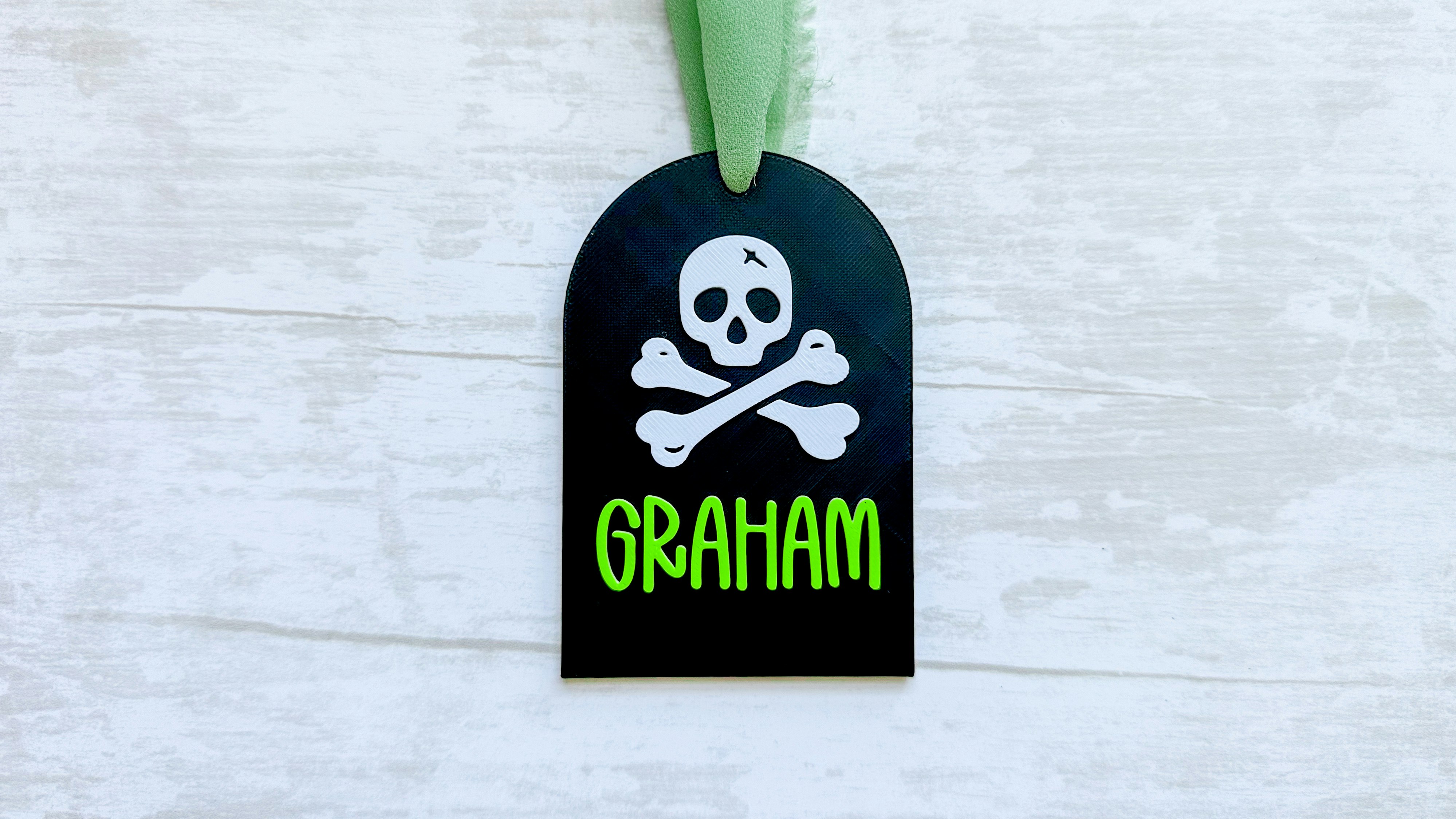 Halloween Skull and Bones Tag 3D Print