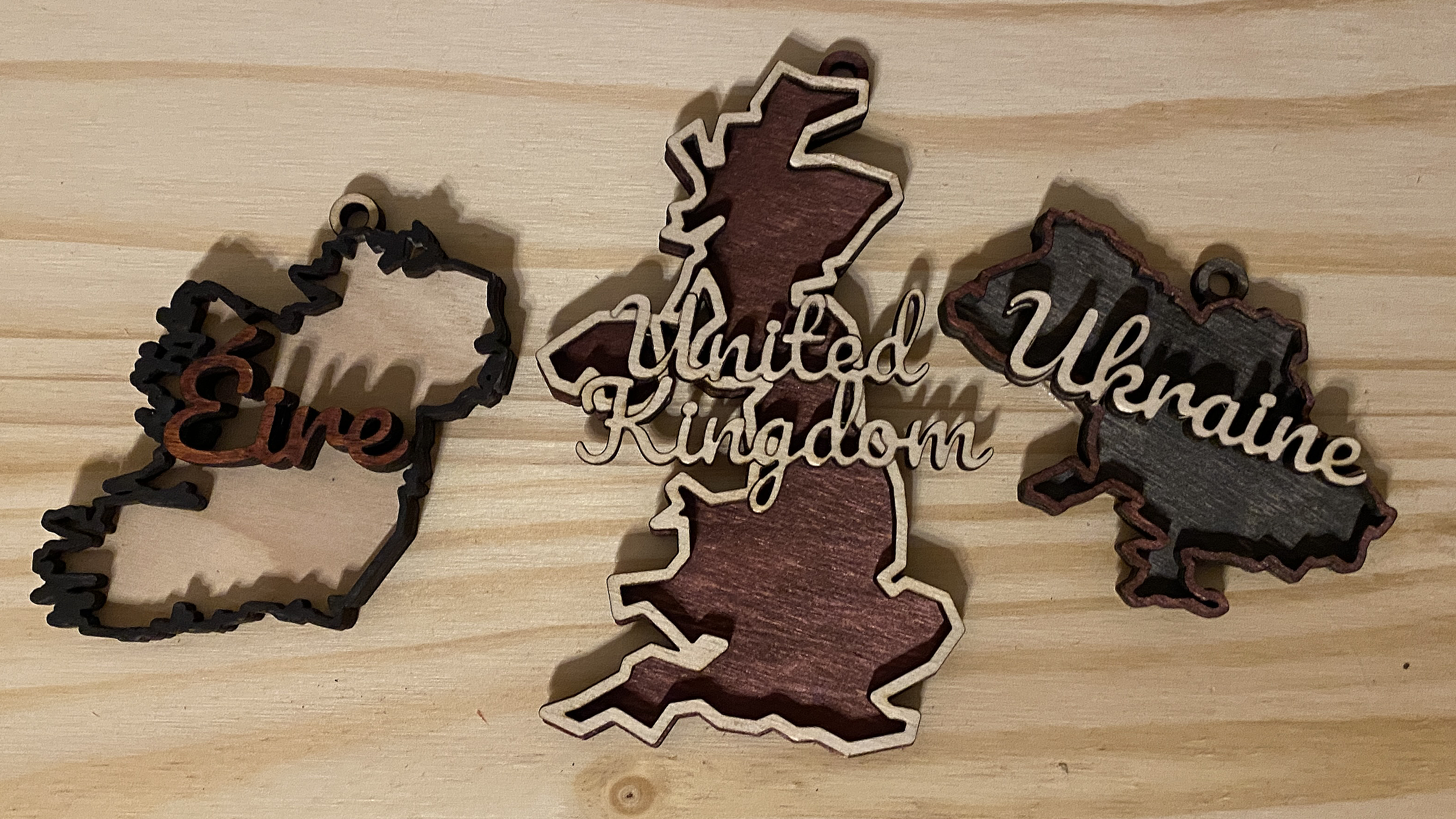 European Country Ornament / Magnet