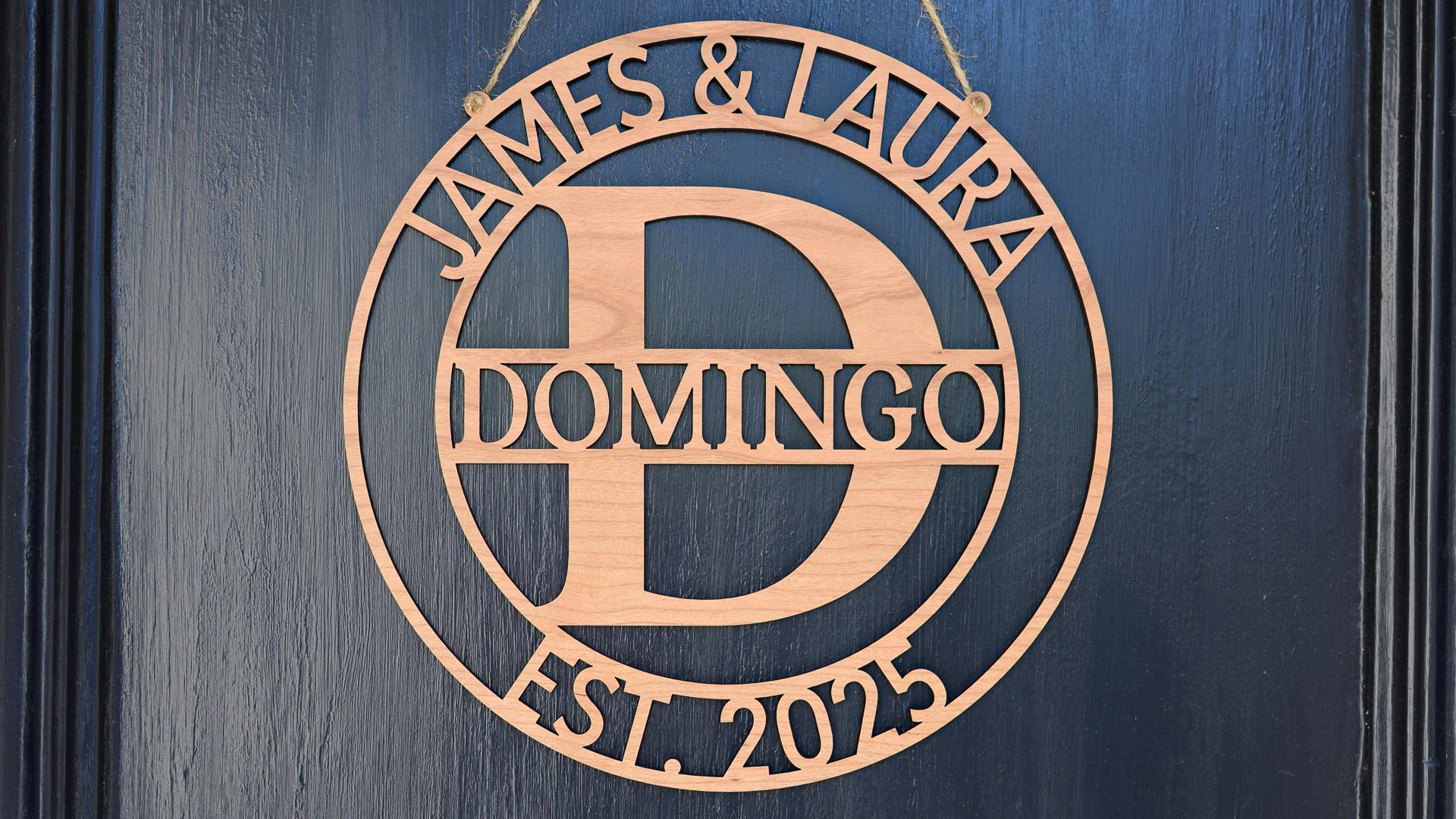 Circle Monogram Couple's Sign