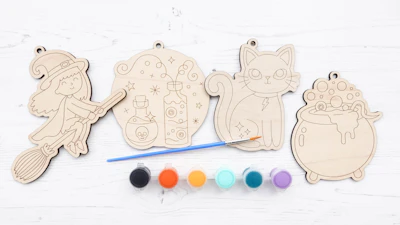 Witch & Potions Colouring Kit