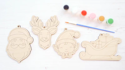 Santa's Workshop Colouring Kit