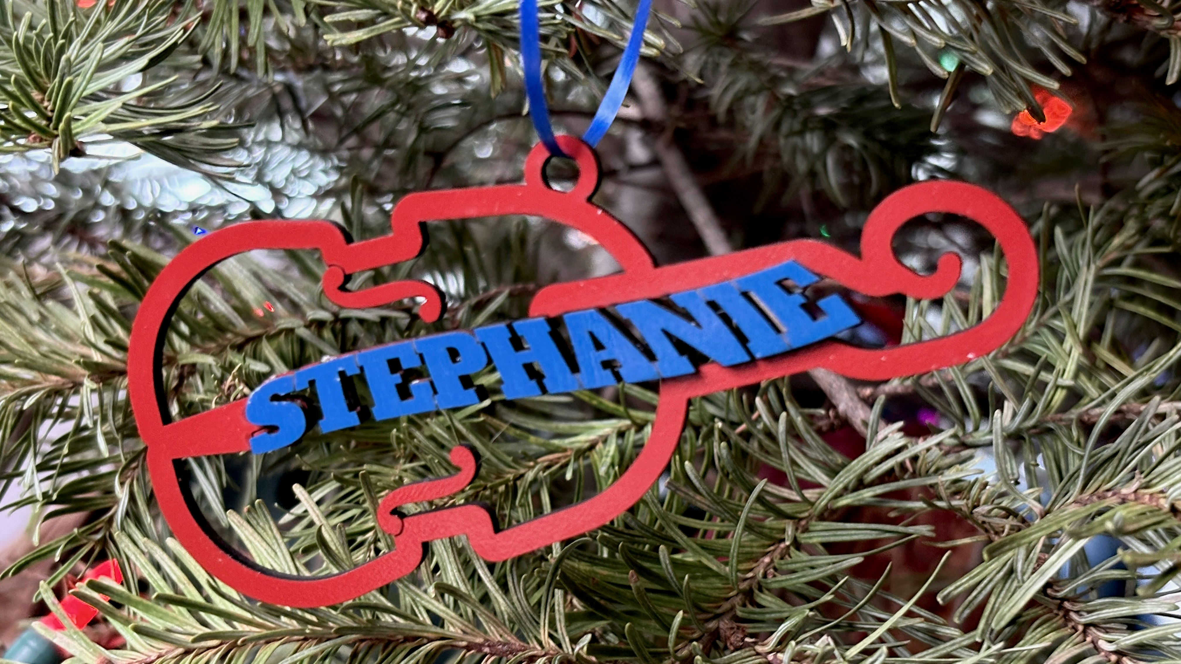 Violin name ornament.