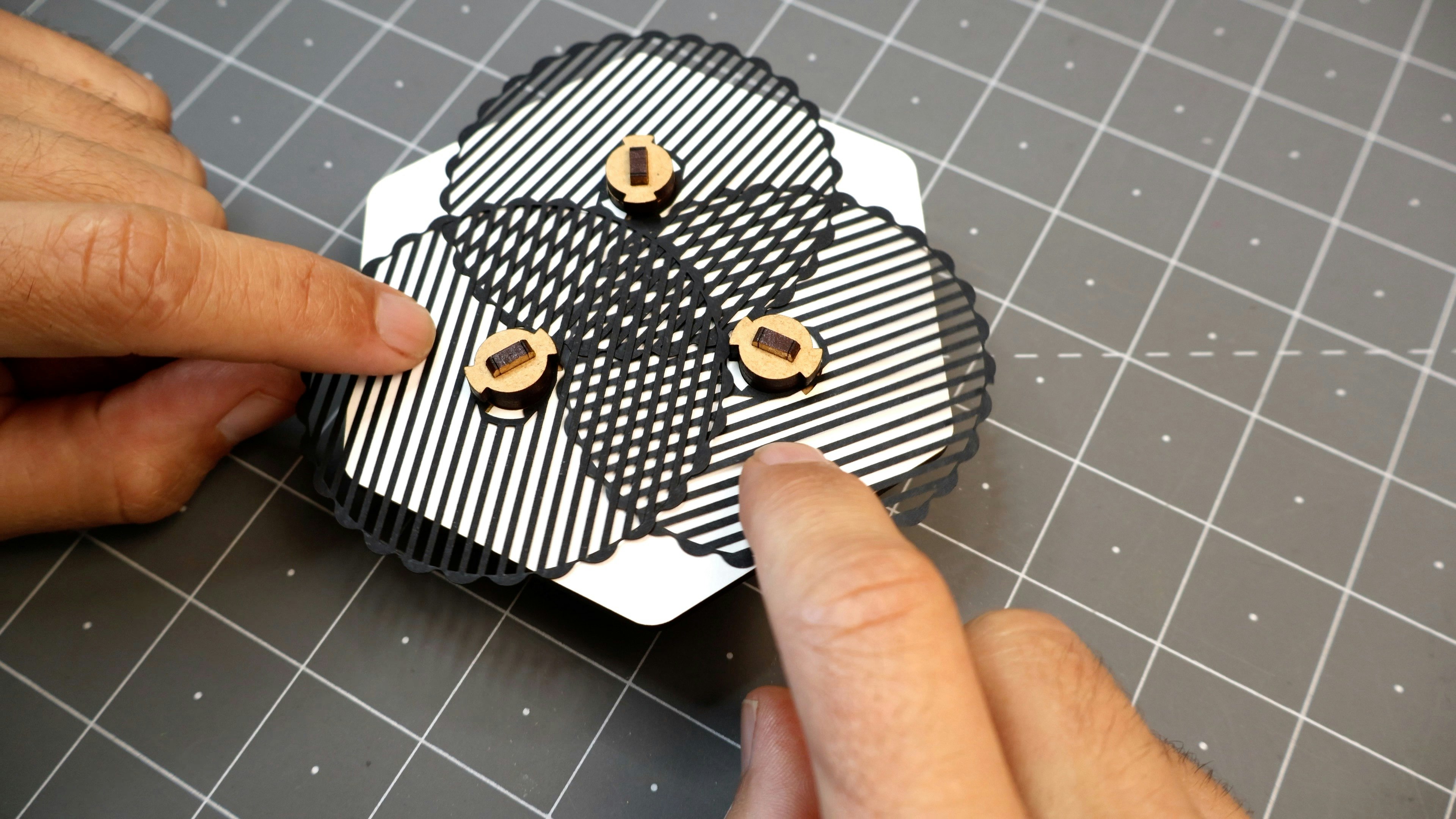Moire Turntable
