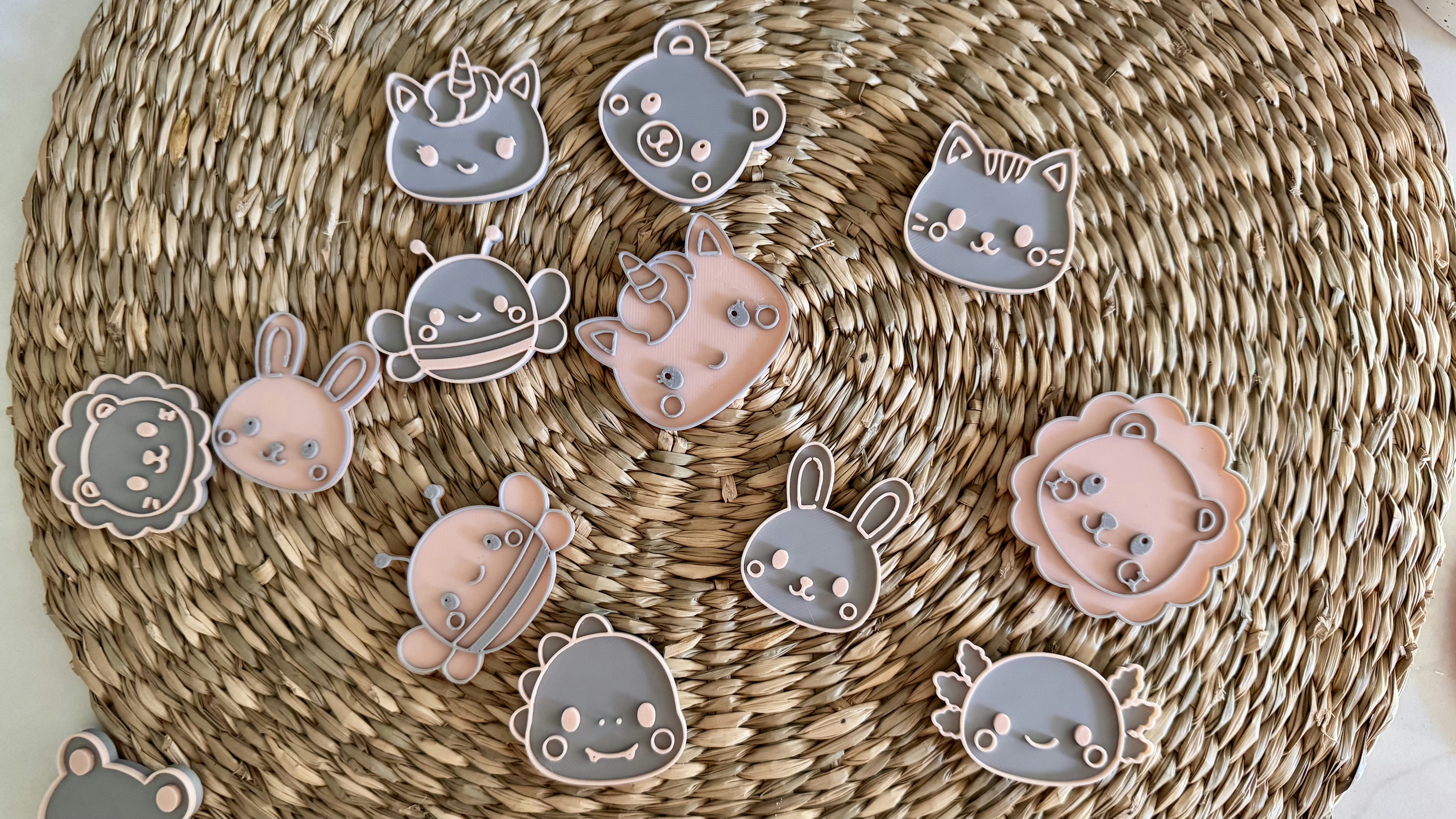 3D Pocket Hugs Character Tokens