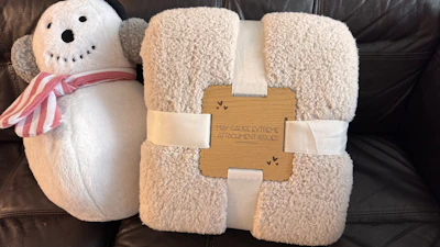 Scalloped Blanket Tag
