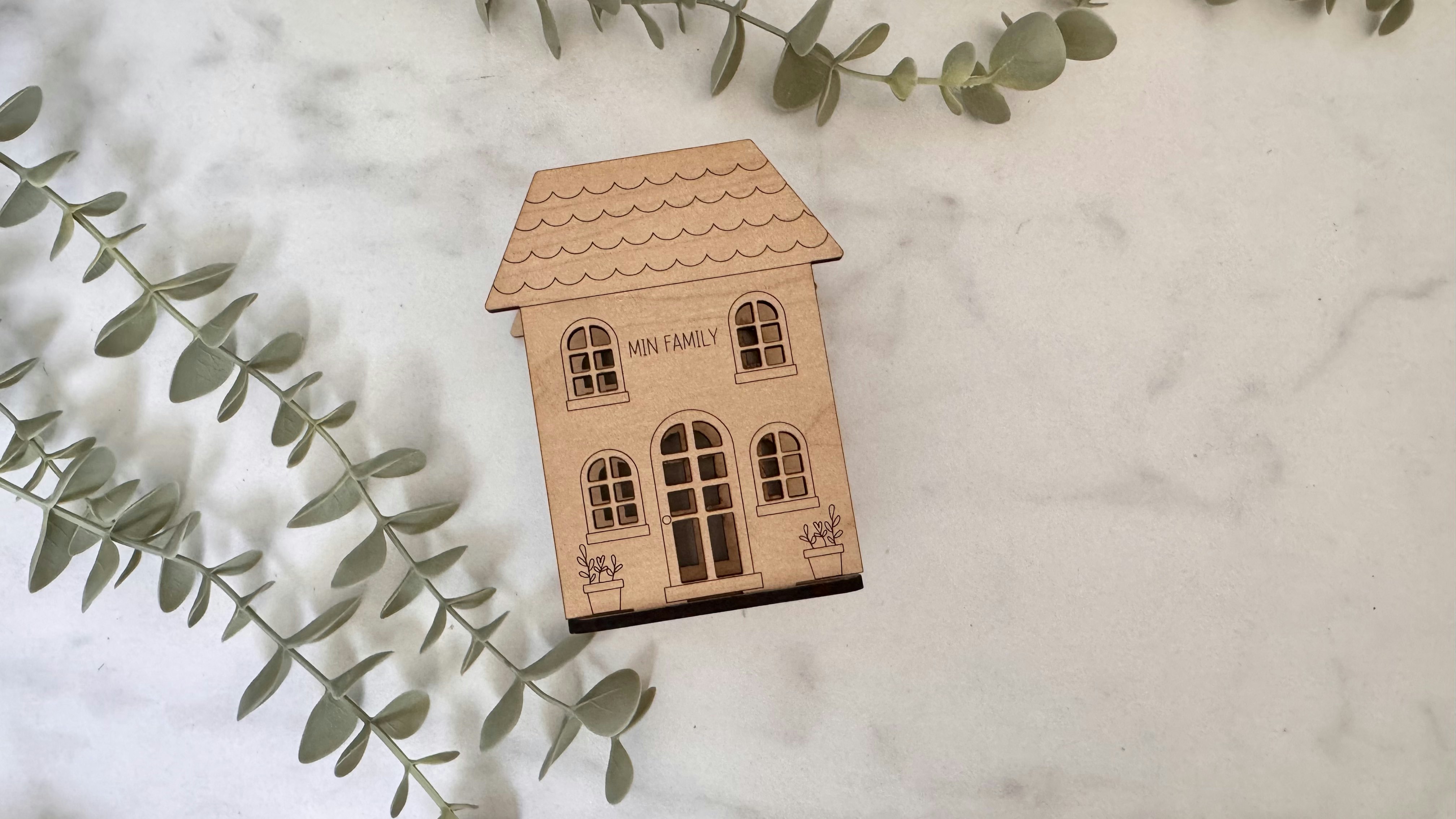 House Tealight Stand