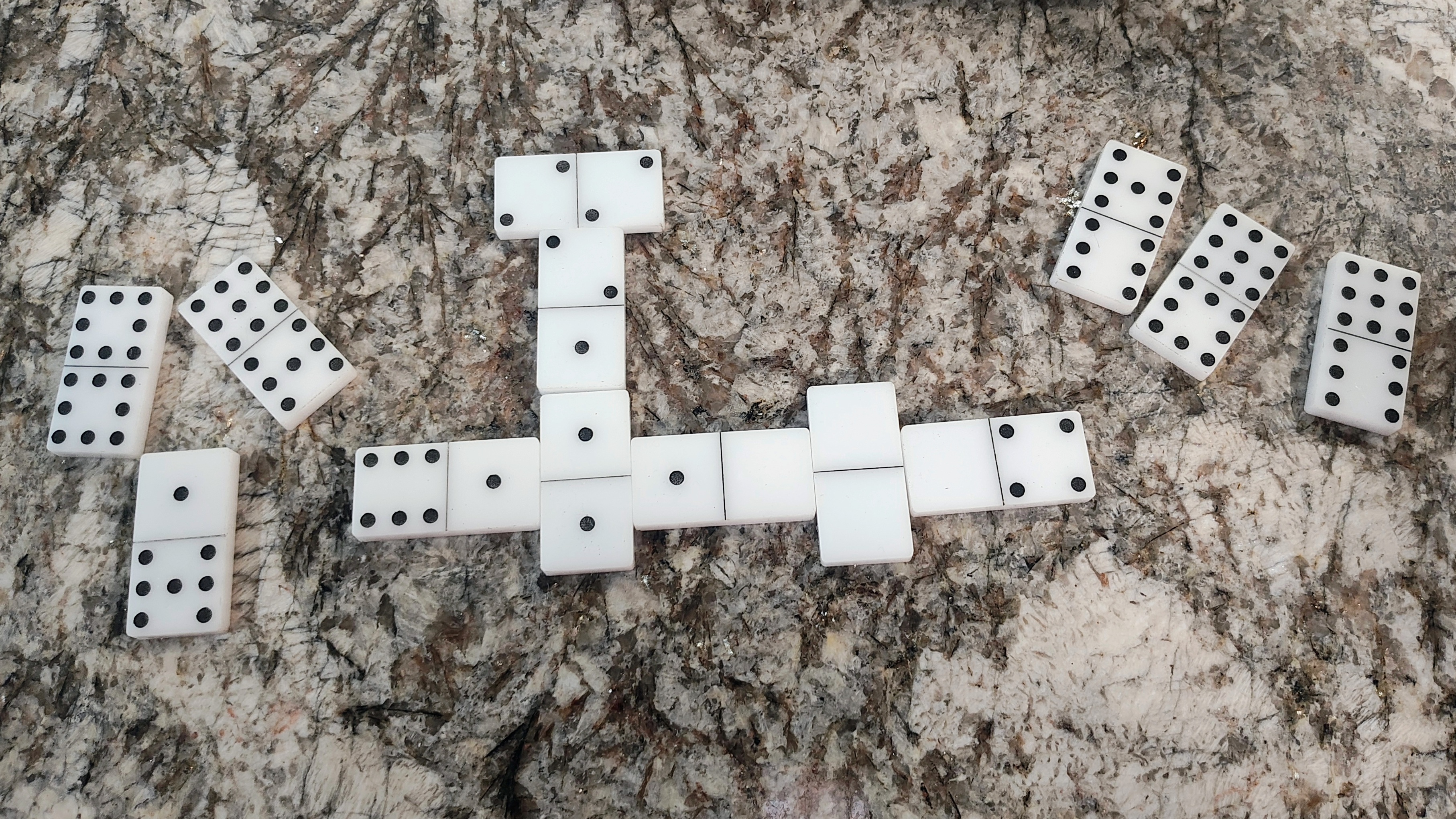 Dominos