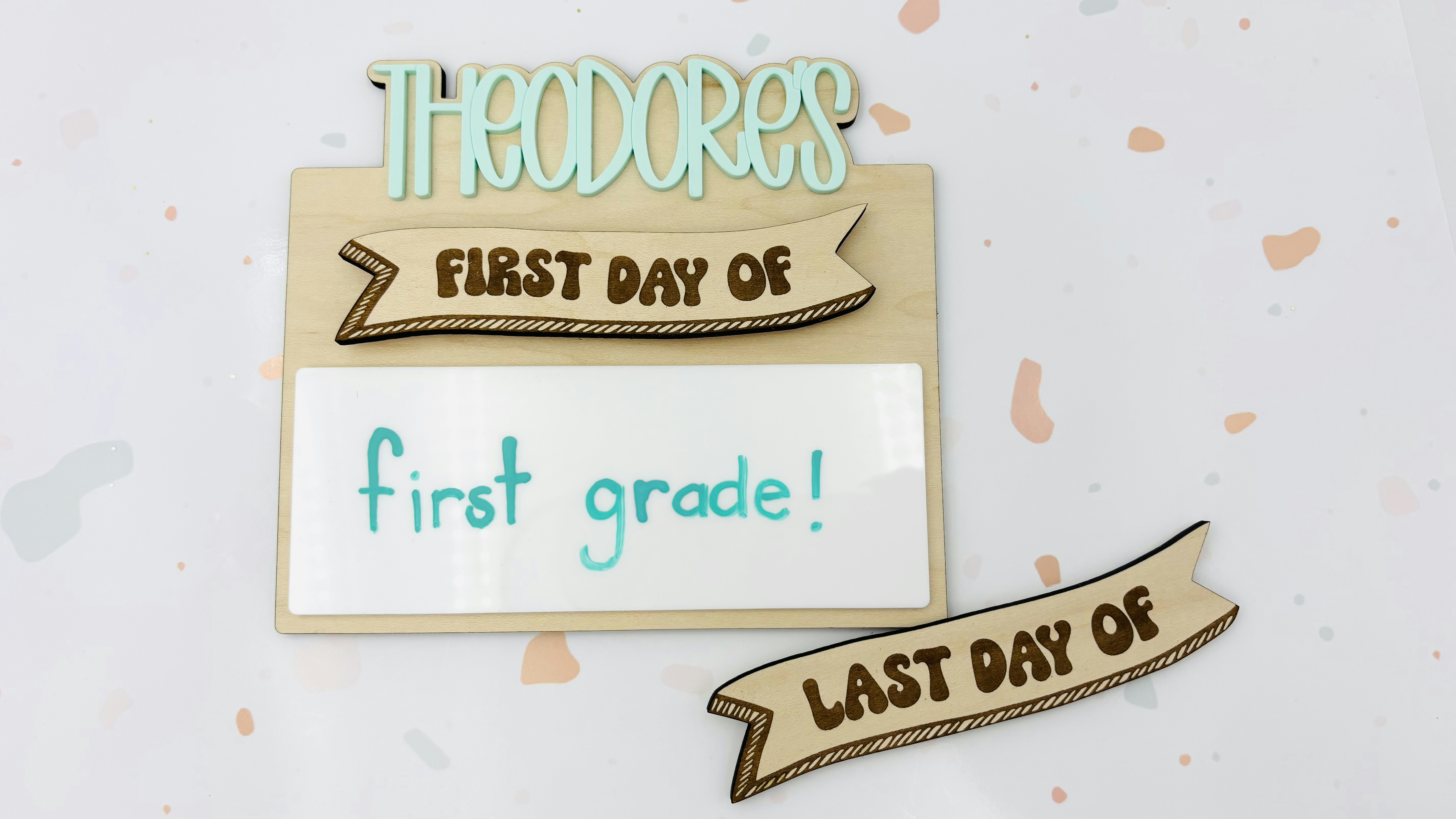First/last day of School dry erase board - Single name