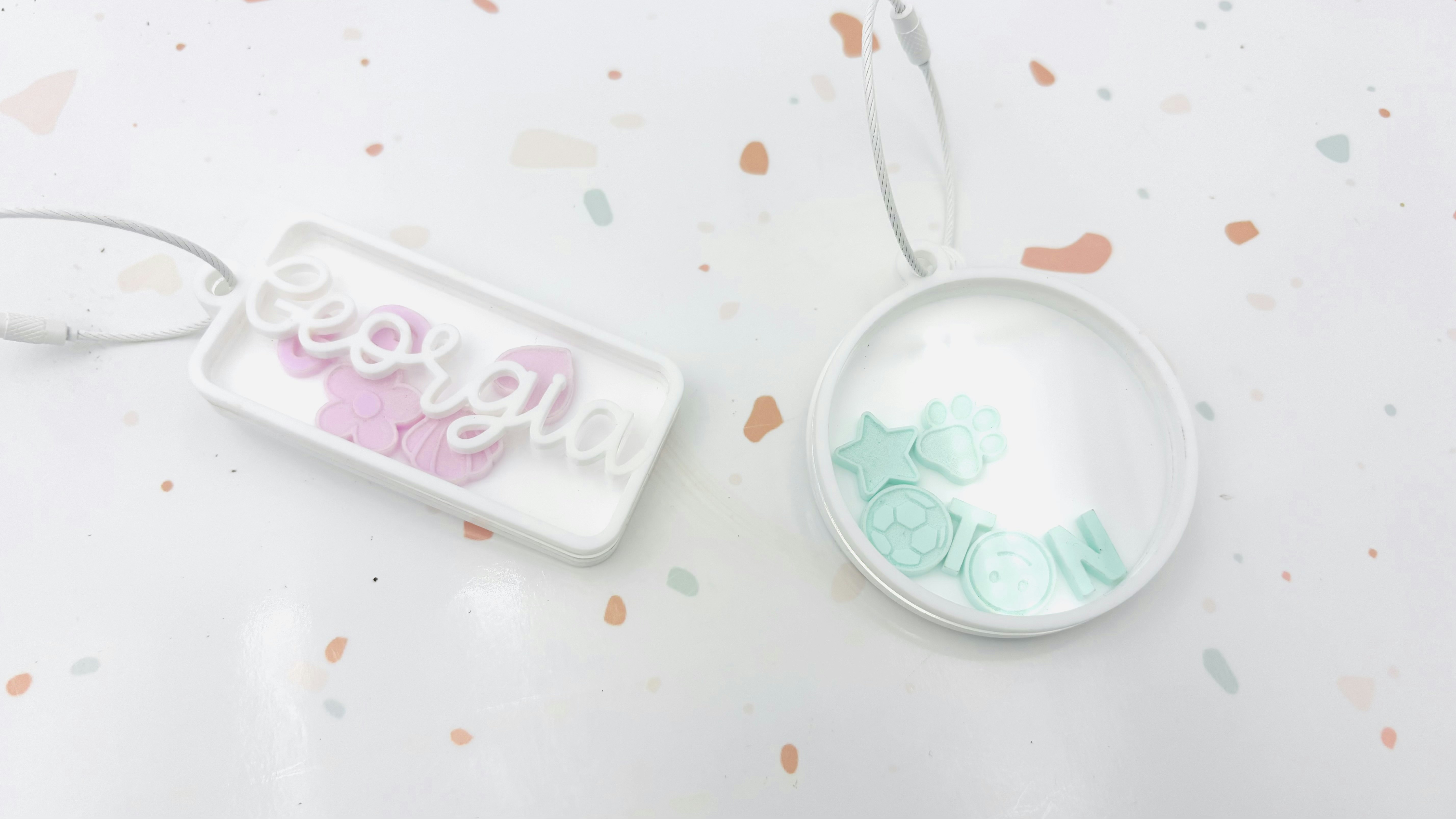 Shaker Bag Tag
