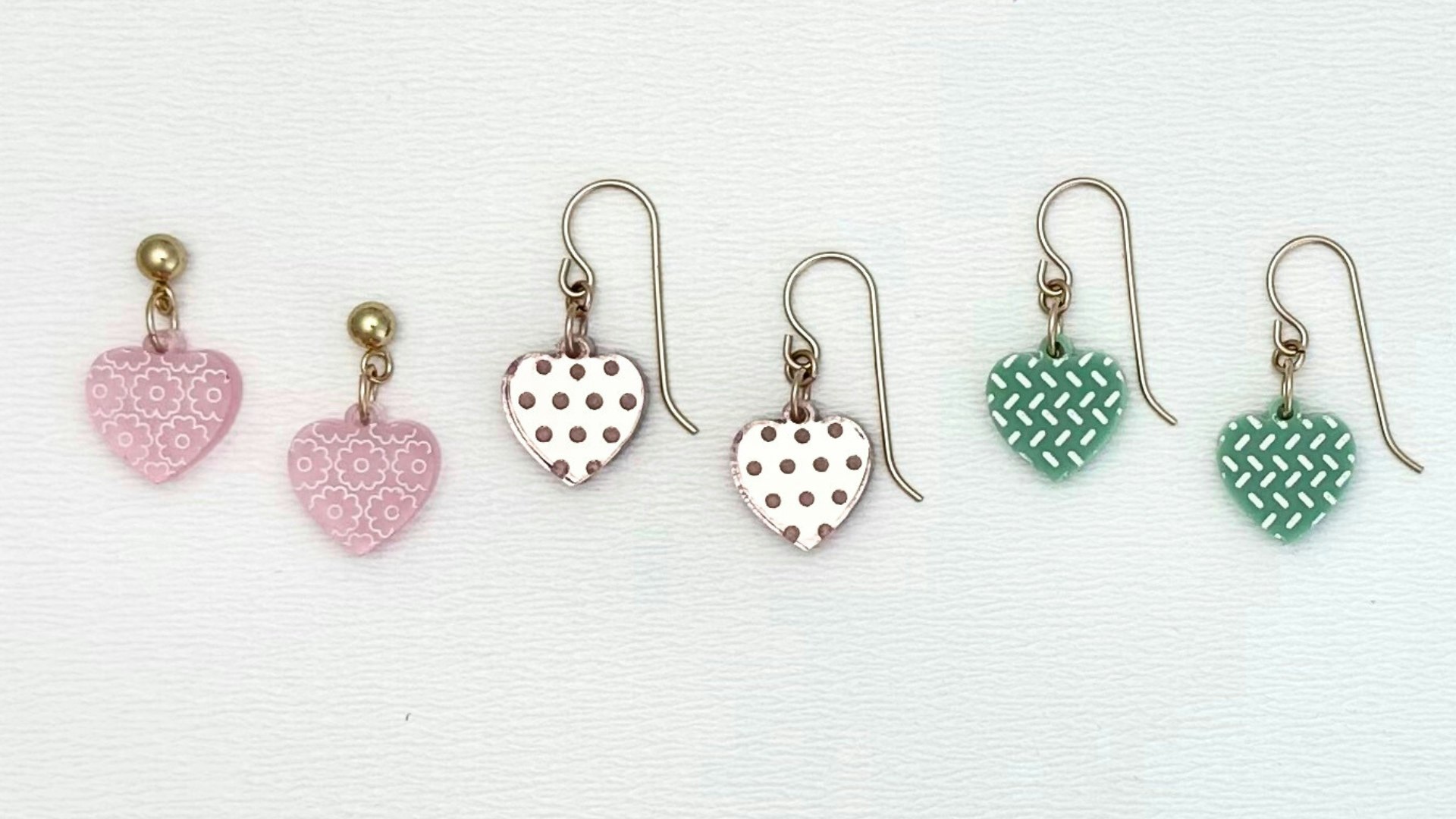 Scored Pattern Heart Earrings
